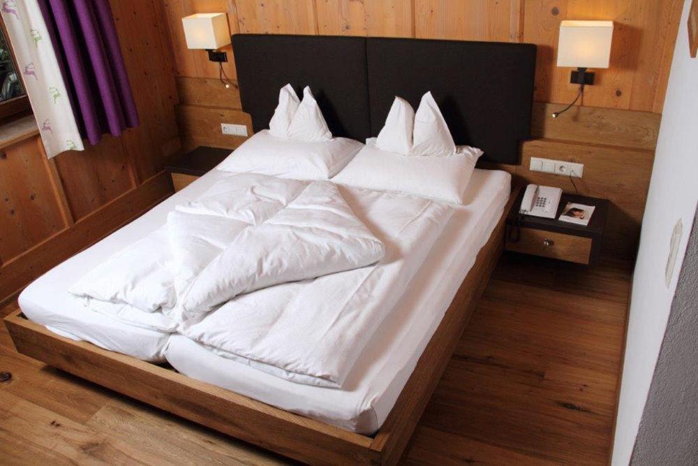 Hotel Kirchenwirt Кирхберг ин Тирол Екстериор снимка